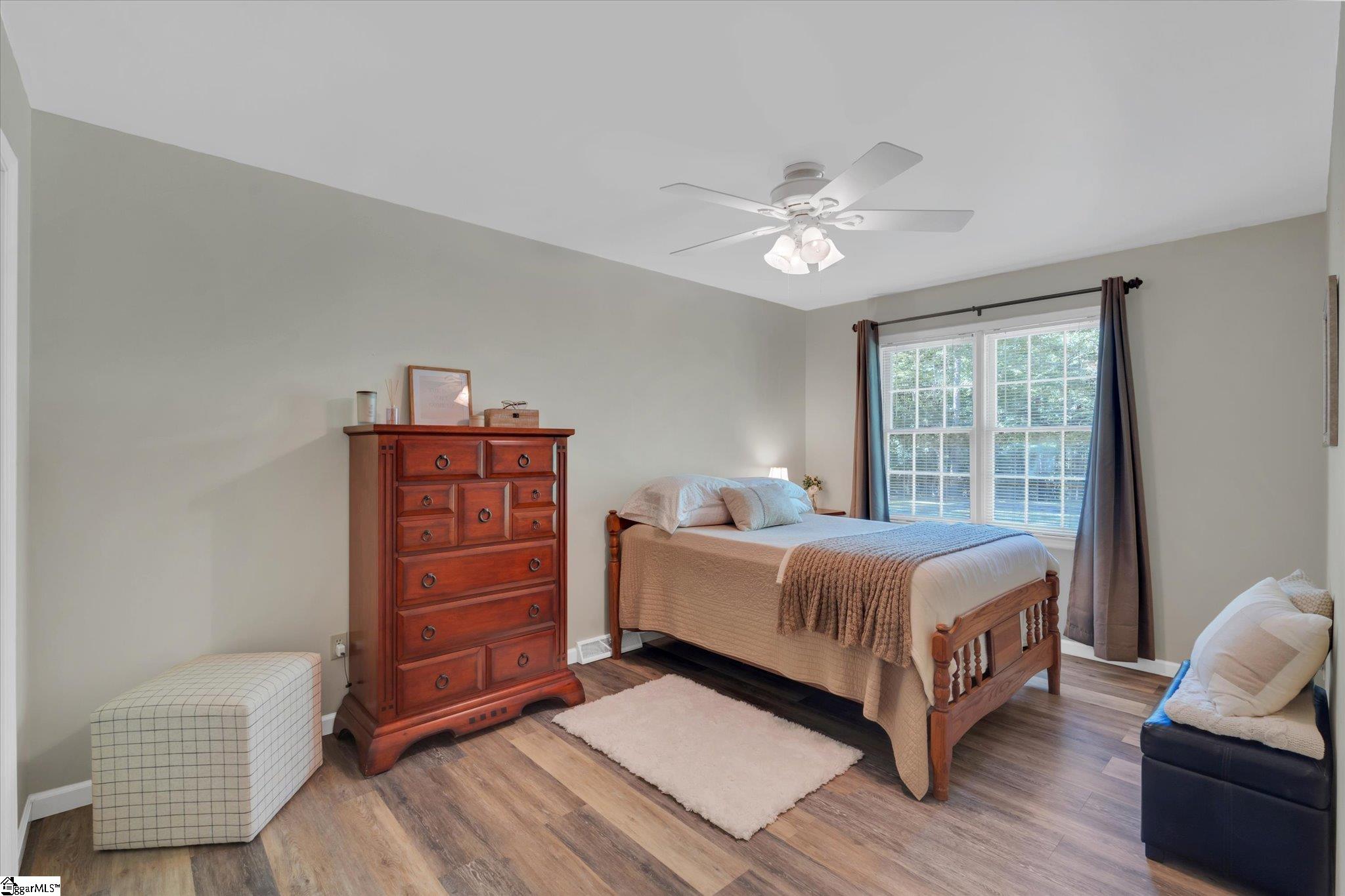146 Woodside Road Simpsonville, SC 29680 - Photo 11 of 29