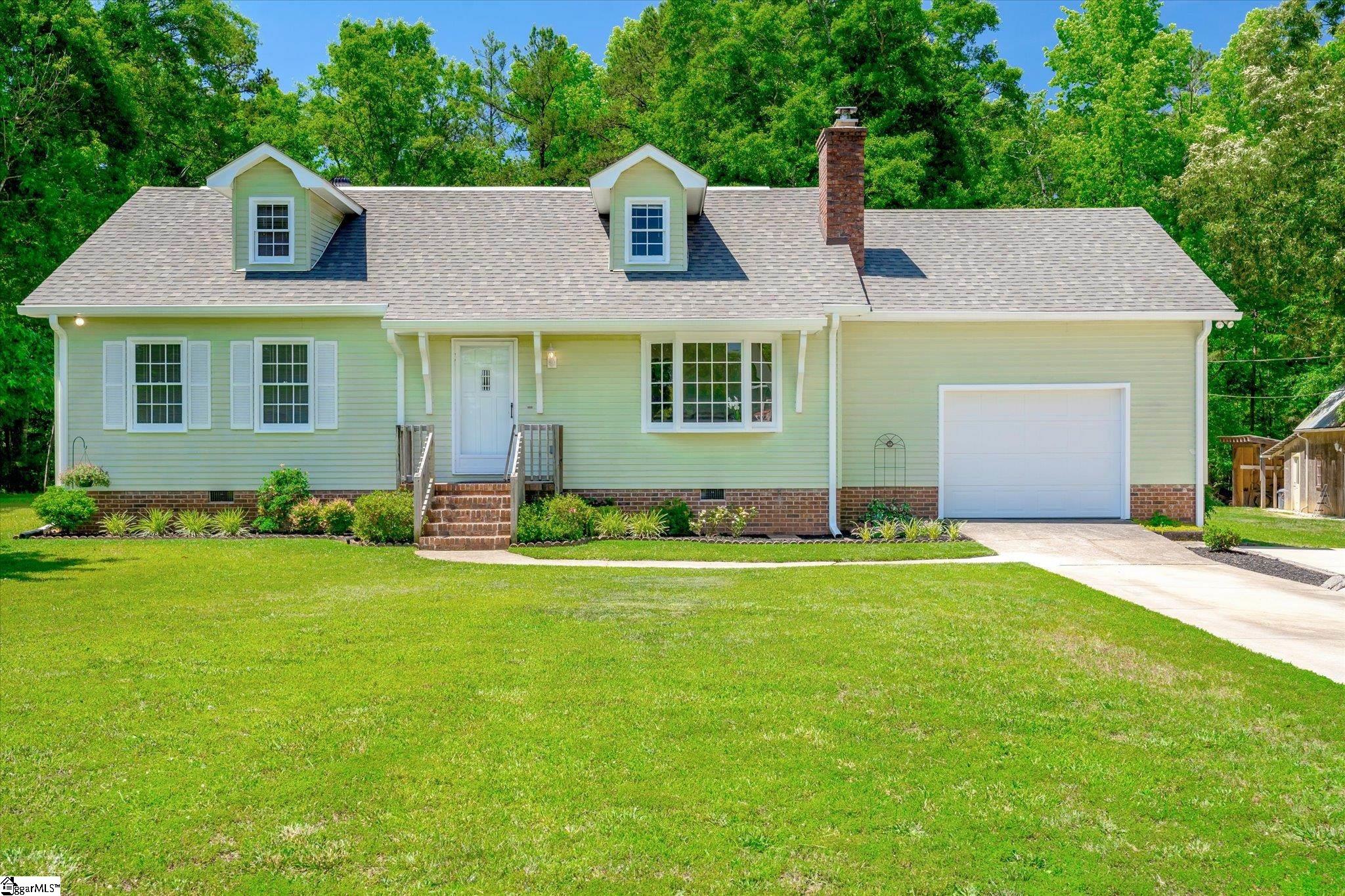 146 Woodside Road Simpsonville, SC 29680 - Photo 4 of 29