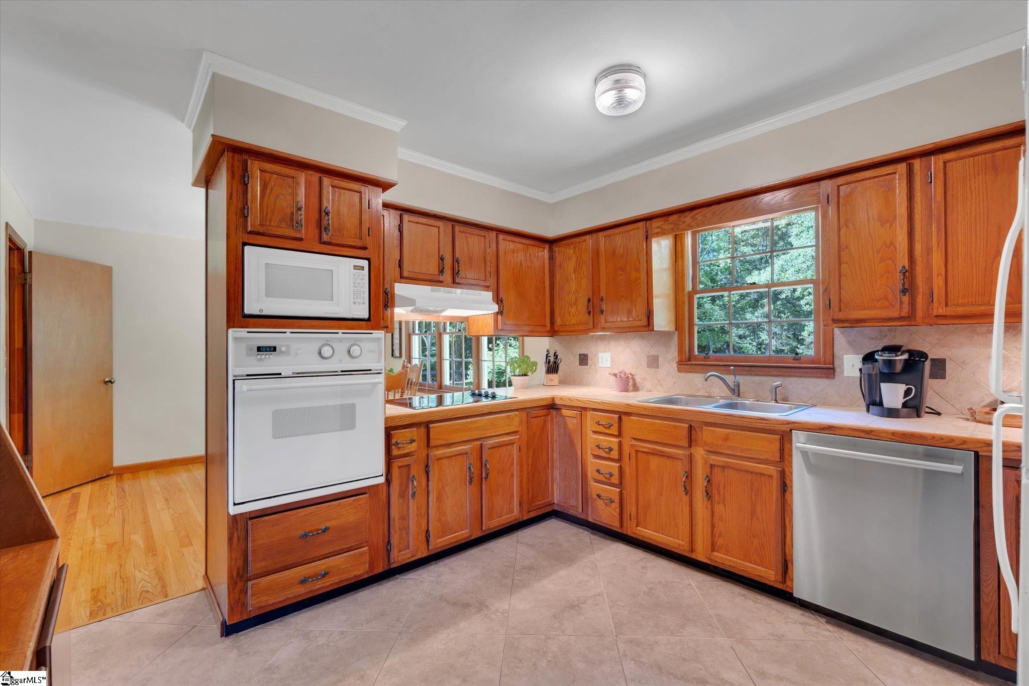 146 Woodside Road Simpsonville, SC 29680 - Photo 8 of 29