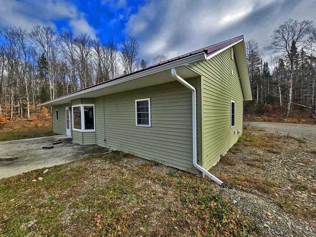 301 Foxcroft Road Houlton, ME 04730 - Photo 6 of 56 one-floor-living-home