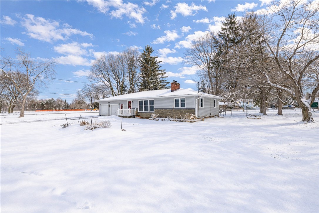 1572 Scribner Road Penfield, NY 14526 - Photo 6 of 32 Side yard from Embury Rd.