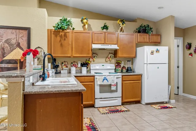 $121,500 | 6097 East Quitman Street, Bay St. Louis, MS 39520