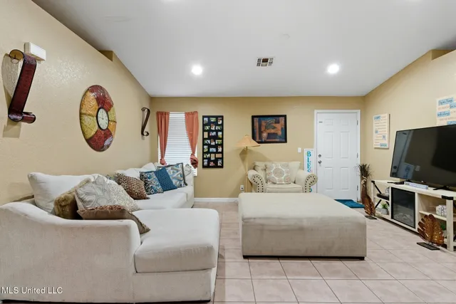 $121,500 | 6097 East Quitman Street, Bay St. Louis, MS 39520