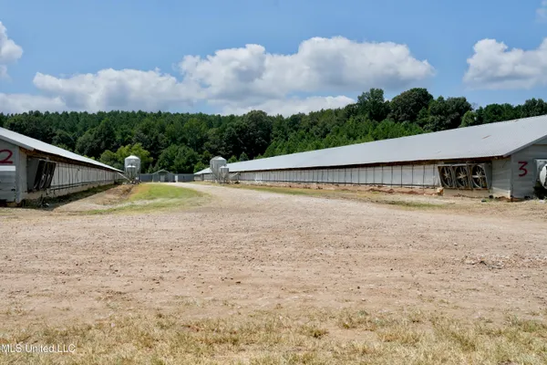 $983,000 | 10671 Ms-427, Carthage, MS 39051