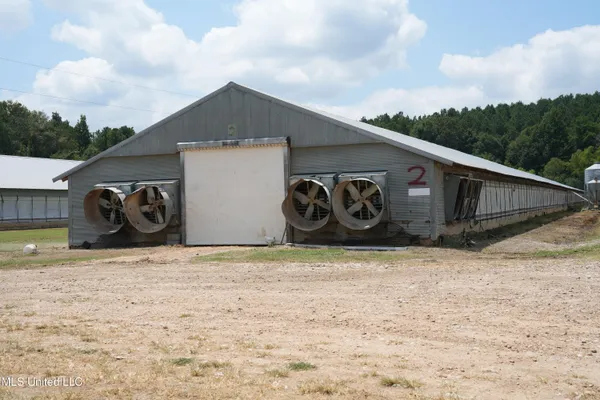 $983,000 | 10671 Ms-427, Carthage, MS 39051