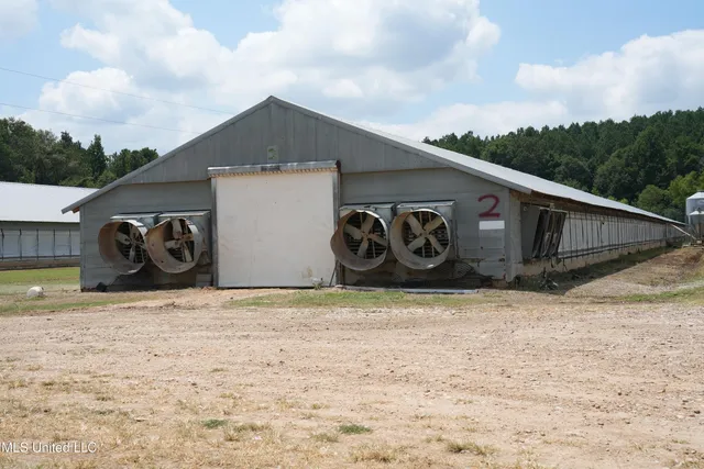 $983,000 | 10671 Ms-427, Carthage, MS 39051