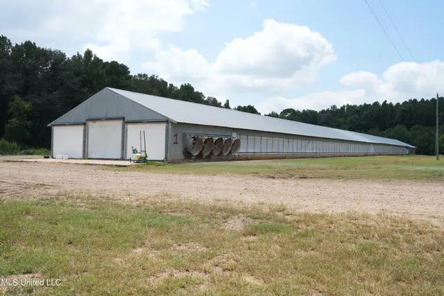 $983,000 | 10671 Ms-427, Carthage, MS 39051