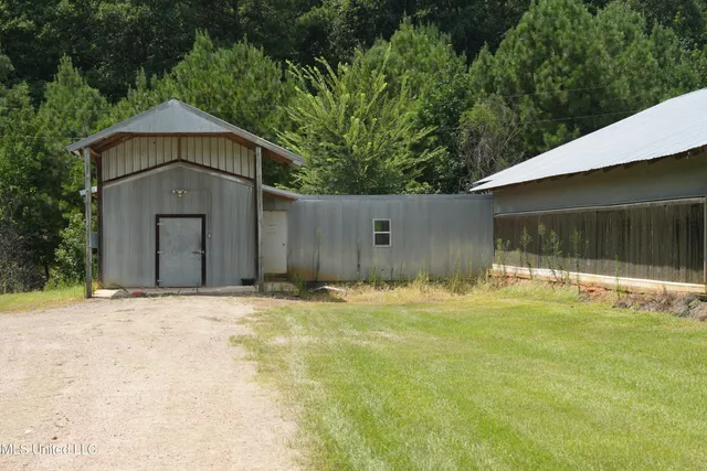 $983,000 | 10671 Ms-427, Carthage, MS 39051