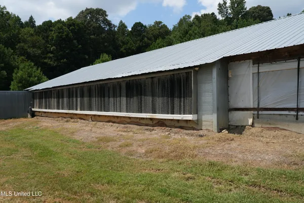 $983,000 | 10671 Ms-427, Carthage, MS 39051