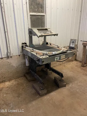 $983,000 | 10671 Ms-427, Carthage, MS 39051