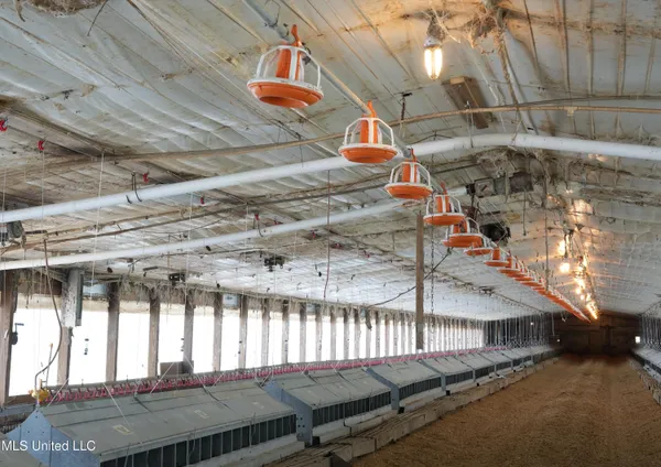 $983,000 | 10671 Ms-427, Carthage, MS 39051