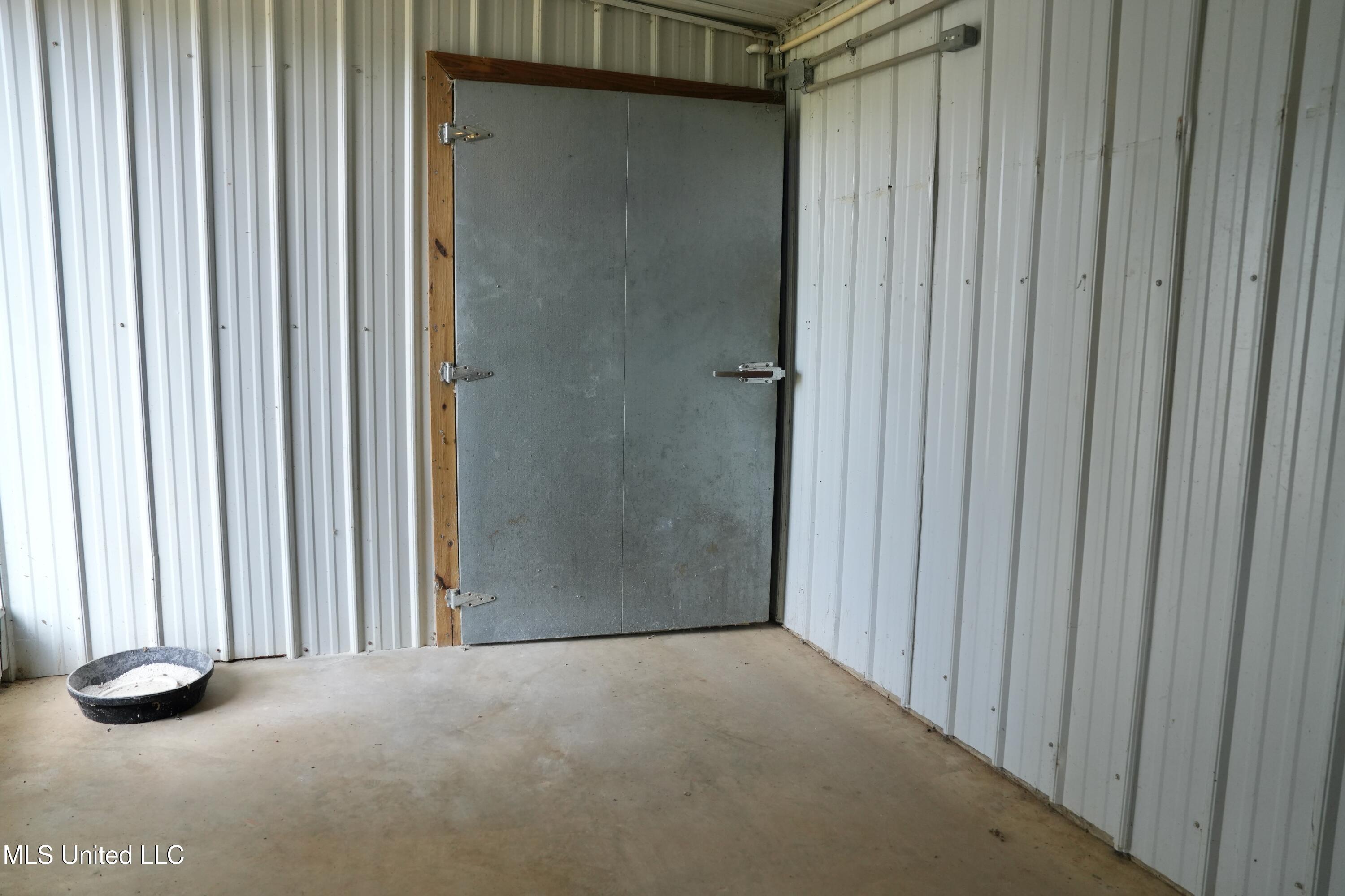 10671 Ms-427 Carthage, MS 39051 - Photo 9 of 49 DSC07701