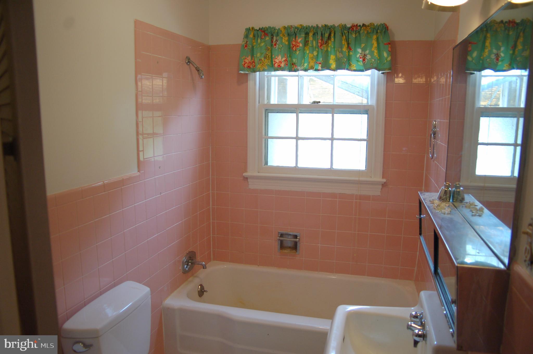 9085 Dahlgren Road King George, VA 22485 - Photo 13 of 28 Bath