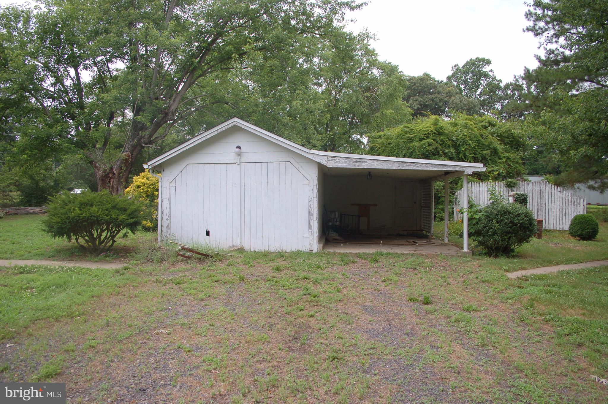 9085 Dahlgren Road King George, VA 22485 - Photo 19 of 28 Detached Garage & Carport