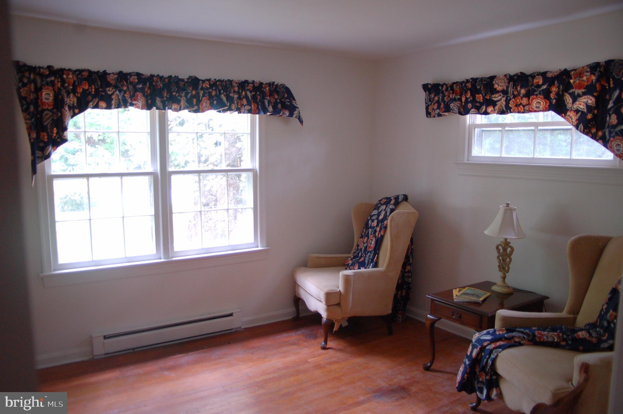 9085 Dahlgren Road King George, VA 22485 - Photo 4 of 28 Den/Study