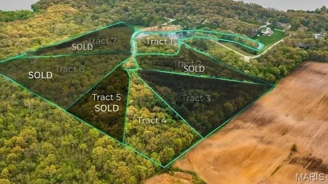 $85,000 | 107 Weeks Lane, Litchfield, IL 62056