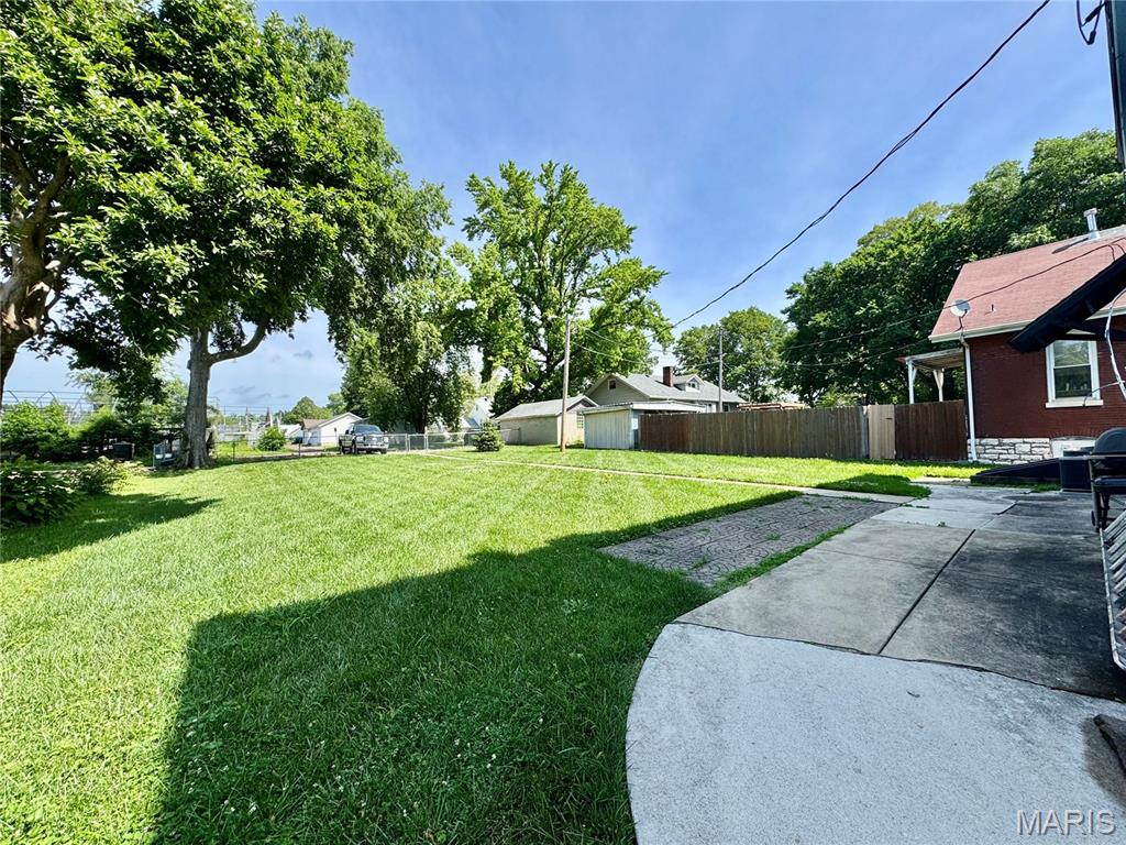 617 Sycamore Street, Unit 4 Belleville, IL 62220 - Photo 34 of 38