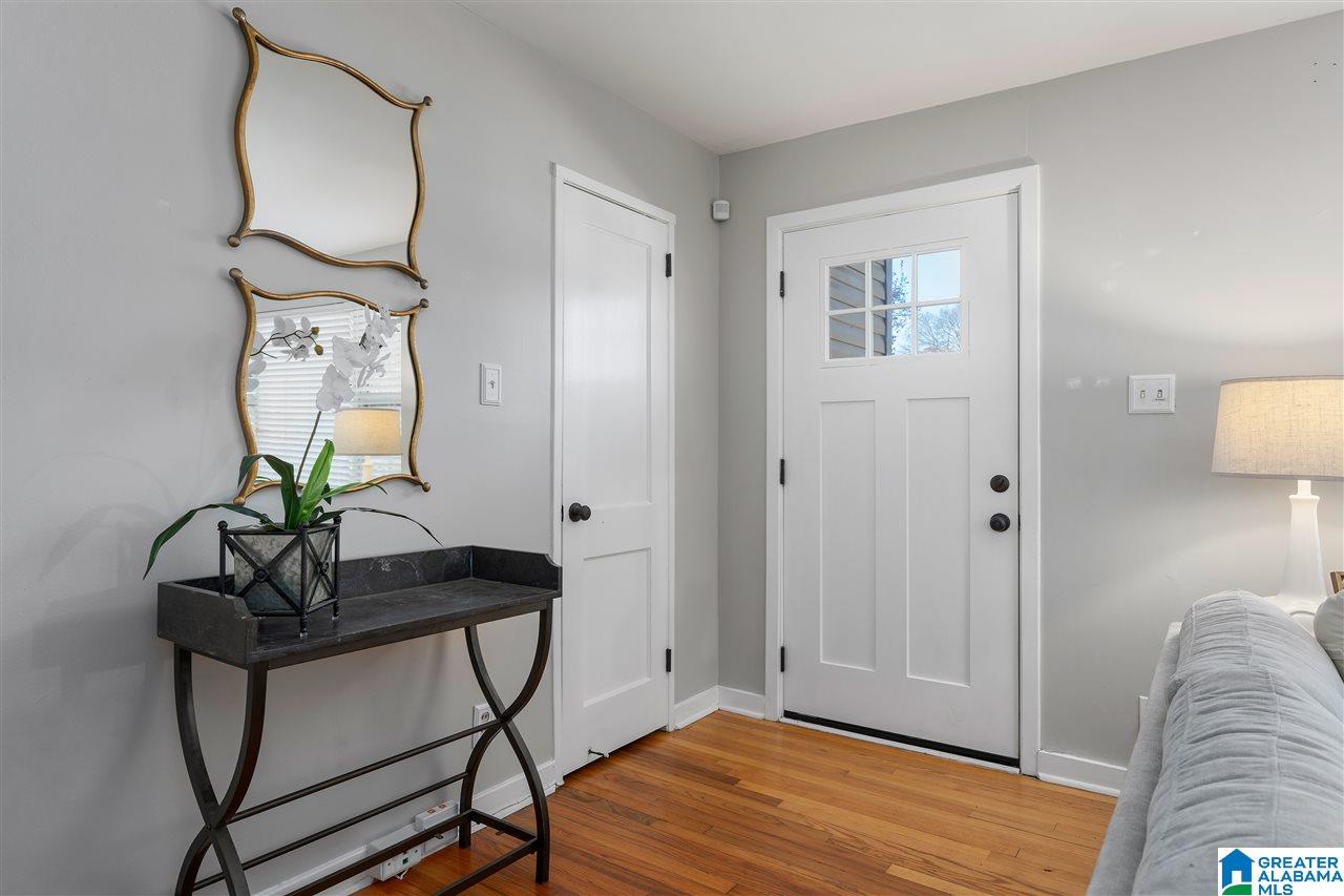 241 Raleigh Avenue Birmingham, AL 35209 - Photo 4 of 26