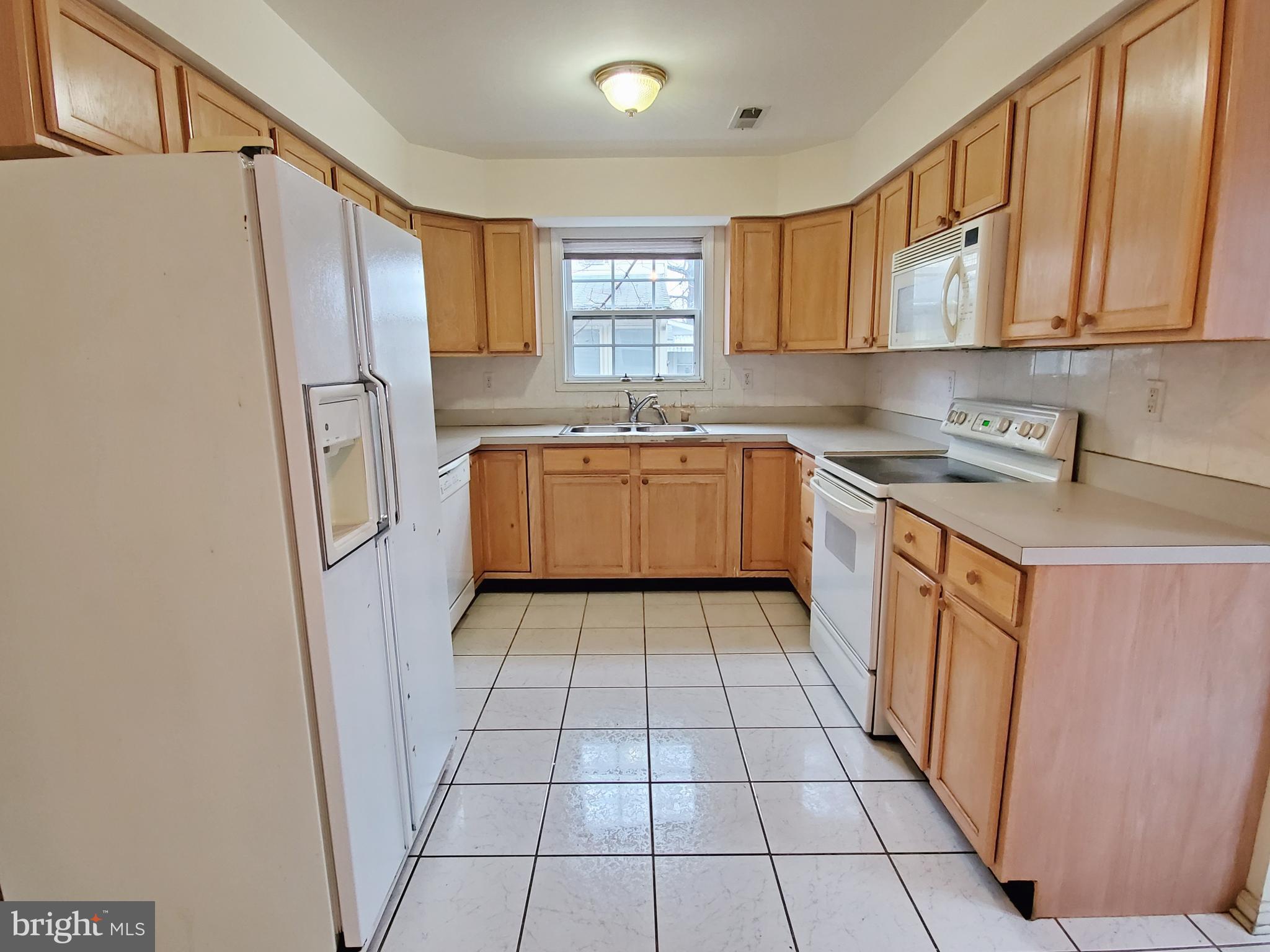 125 Heulings Avenue Riverside, NJ 08075 - Photo 7 of 24 Kitchen