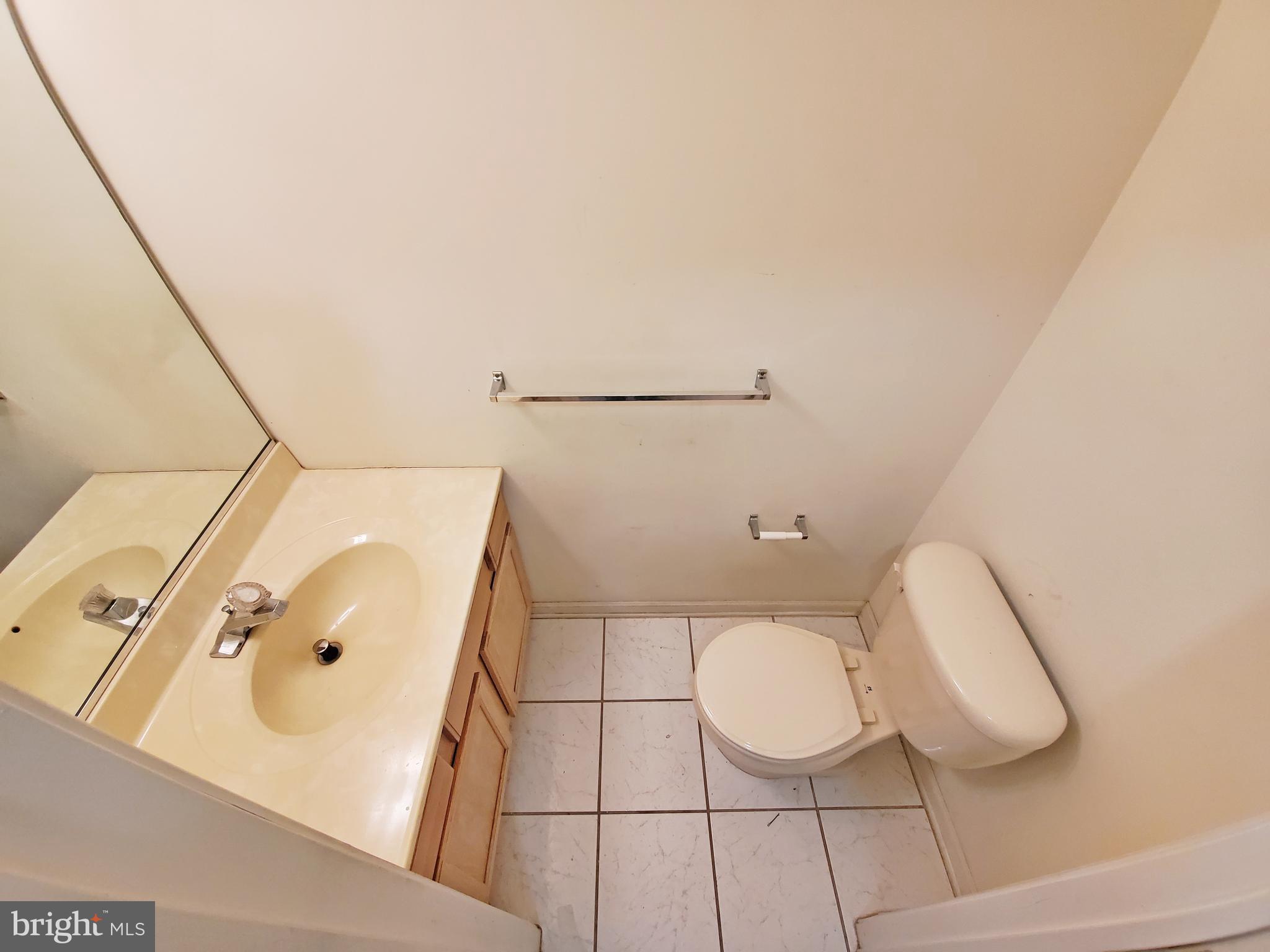125 Heulings Avenue Riverside, NJ 08075 - Photo 10 of 24 1/2 bath 1st floor