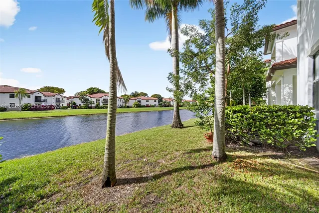 $639,000 | 11616 Southwest 13th Lane, Pembroke Pines, FL 33025