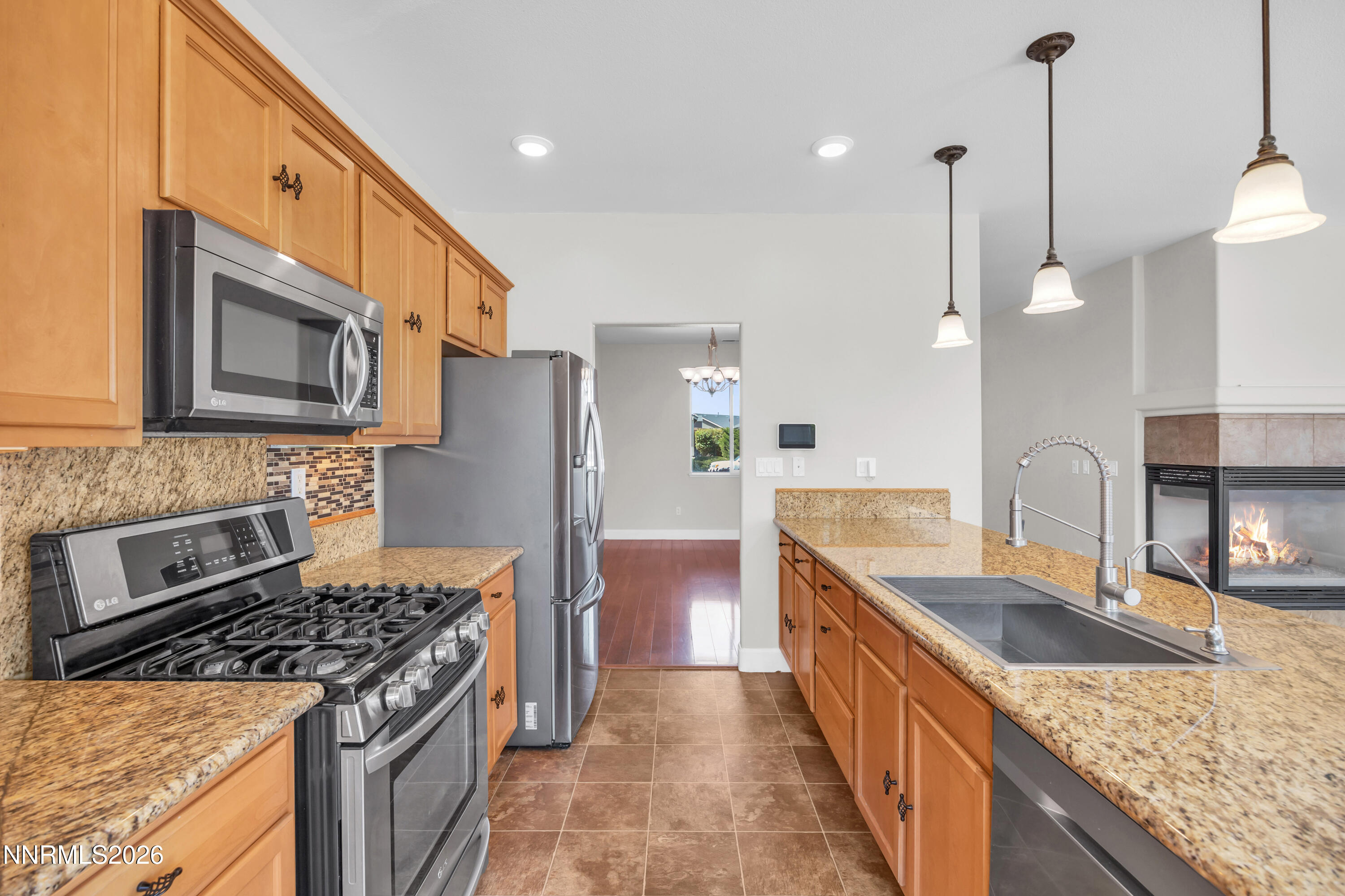 1415 Slate Way Fernley, NV 89408 - Photo 14 of 30 15_img_2508