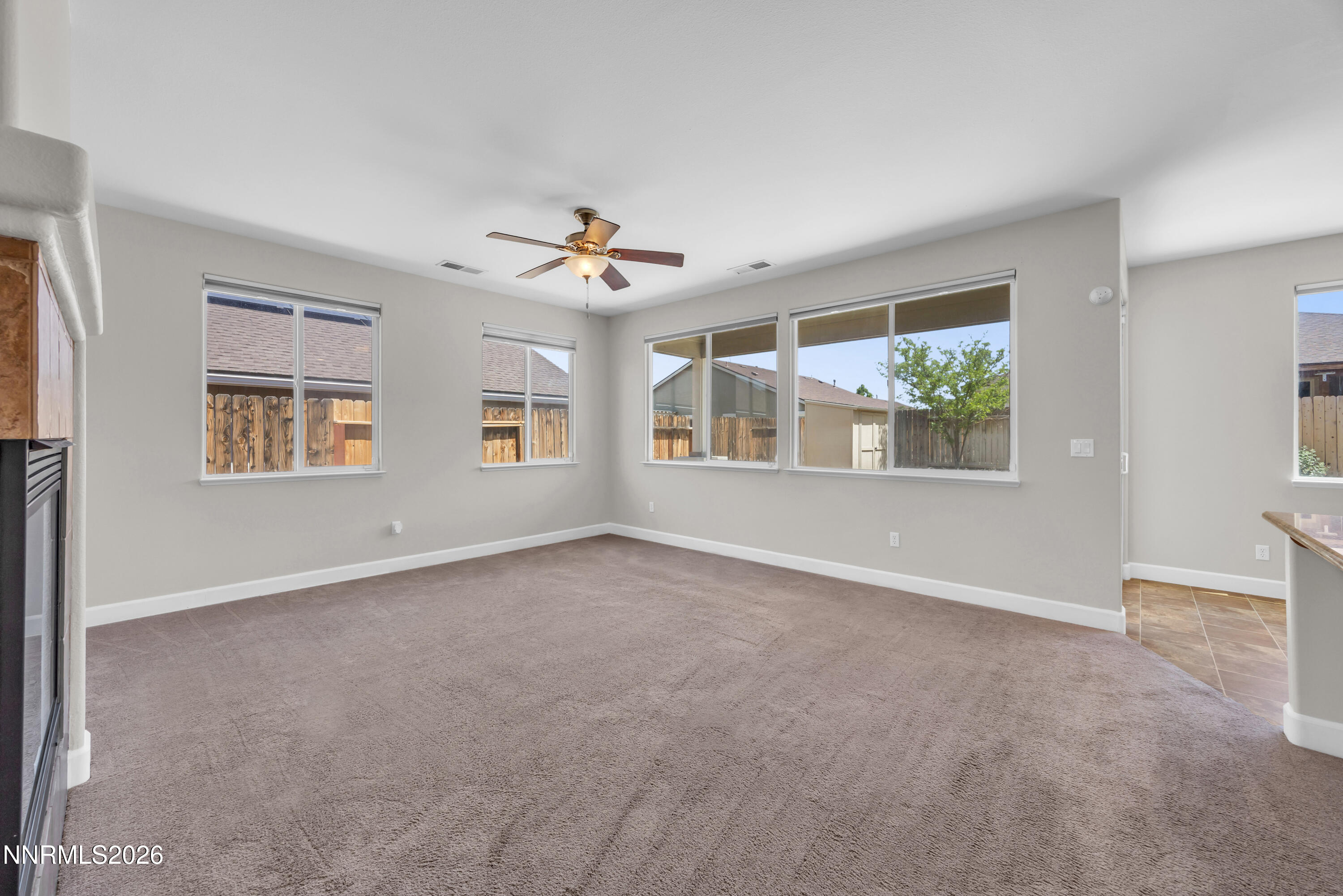1415 Slate Way Fernley, NV 89408 - Photo 8 of 30 8_img_2475