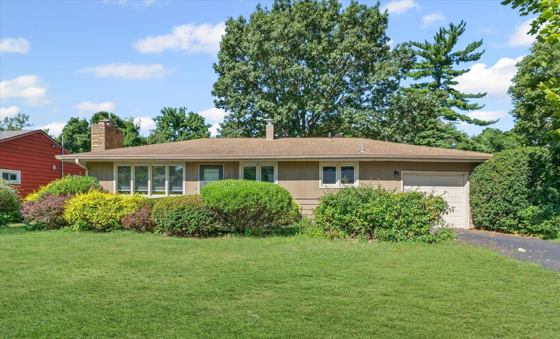 809 South Victor Street Champaign, IL 61821 - Photo 1 of 32 Gallery Image 1