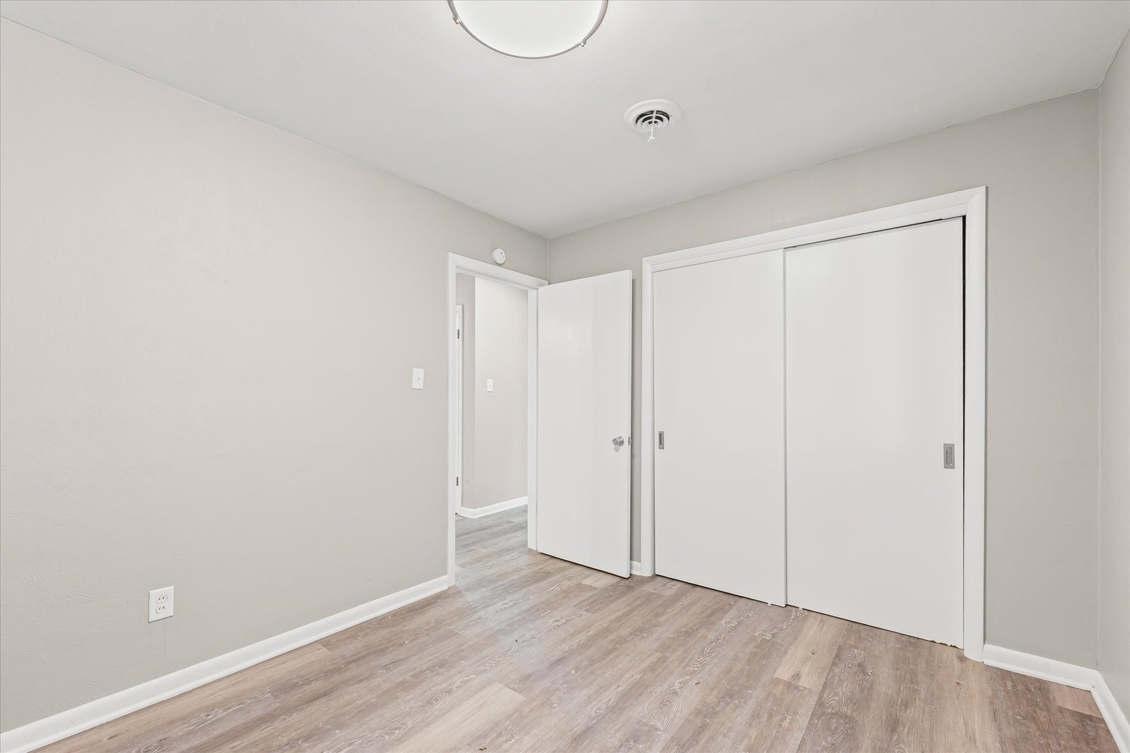 809 South Victor Street Champaign, IL 61821 - Photo 18 of 32 Gallery Image 18