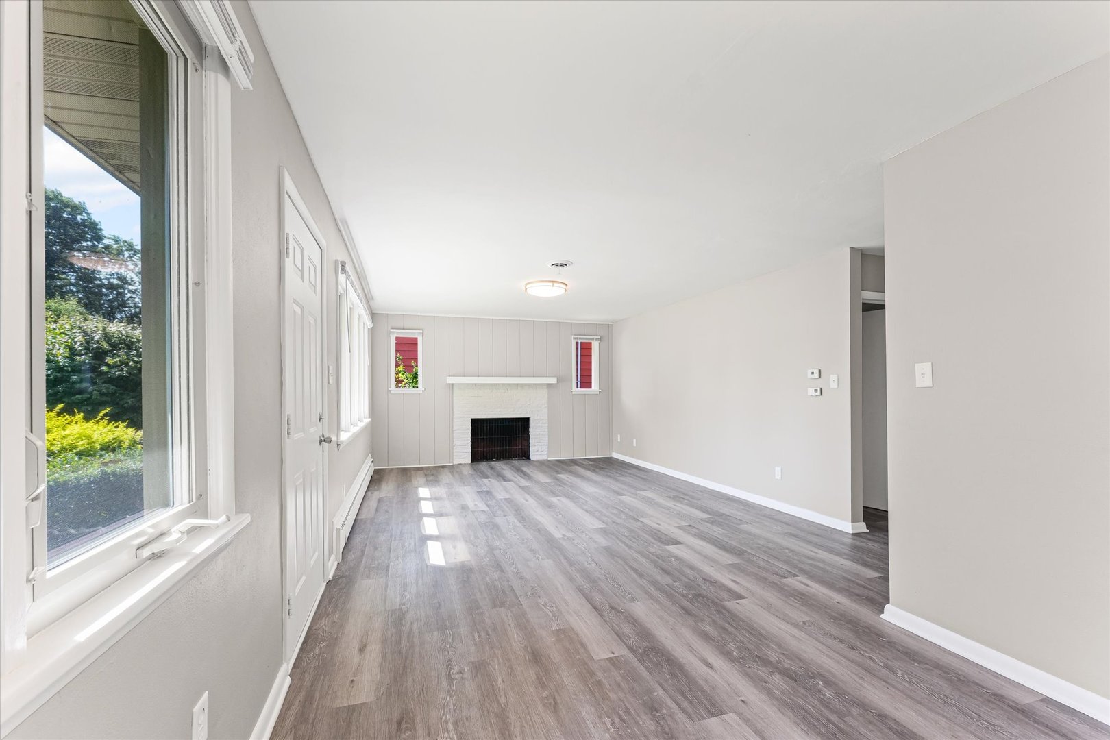 809 South Victor Street Champaign, IL 61821 - Photo 5 of 32 Gallery Image 5