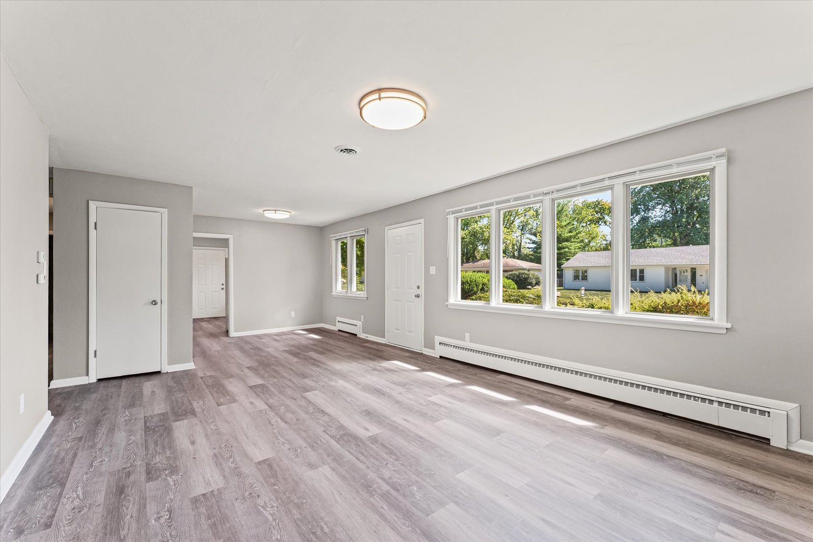 809 South Victor Street Champaign, IL 61821 - Photo 6 of 32 Gallery Image 6