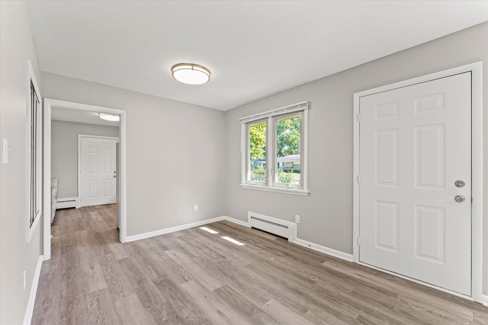 809 South Victor Street Champaign, IL 61821 - Photo 8 of 32 Gallery Image 8