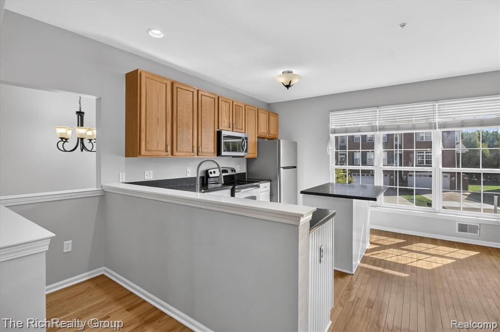 502 Cherry Orchard Road Canton, MI 48188 - Photo 9 of 45 Gallery Image 9