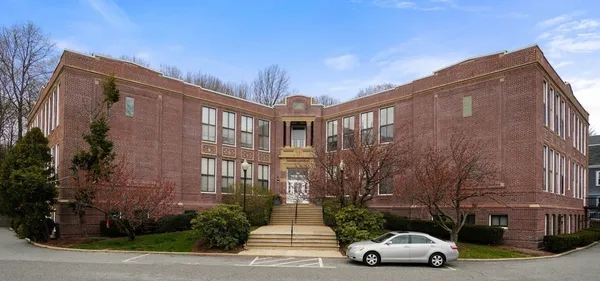 $3,300 | 841 Parker Street, Unit 202, Boston, MA 02120