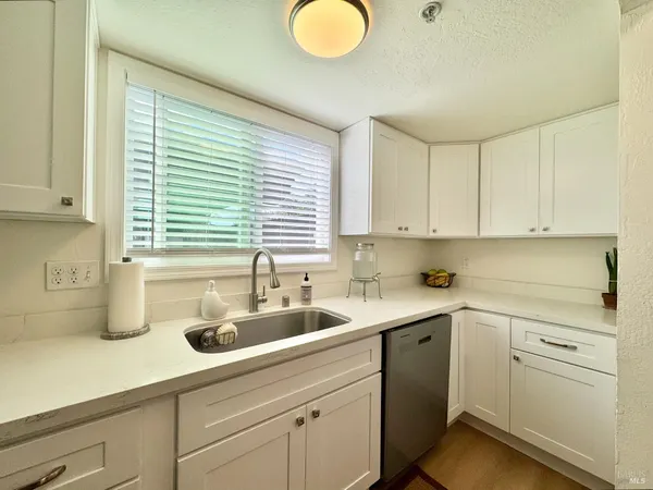 $1,999,000 | 2831 Soscol Avenue, Napa, CA 94558