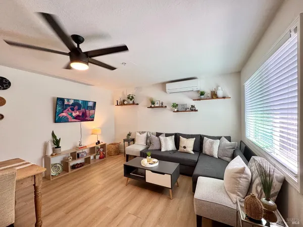 $1,999,000 | 2831 Soscol Avenue, Napa, CA 94558