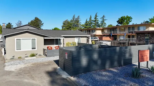 $1,999,000 | 2831 Soscol Avenue, Napa, CA 94558