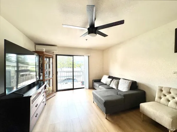 $1,999,000 | 2831 Soscol Avenue, Napa, CA 94558