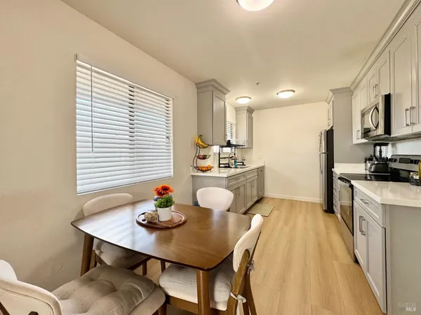 $1,999,000 | 2831 Soscol Avenue, Napa, CA 94558