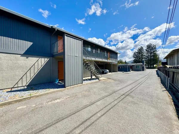 $1,999,000 | 2831 Soscol Avenue, Napa, CA 94558