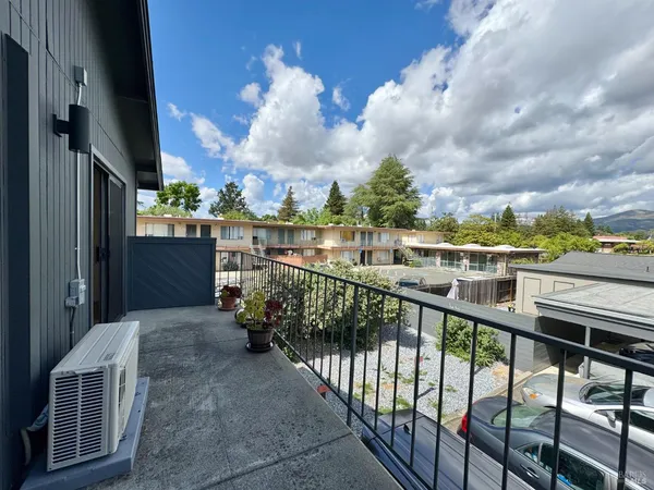 $1,999,000 | 2831 Soscol Avenue, Napa, CA 94558