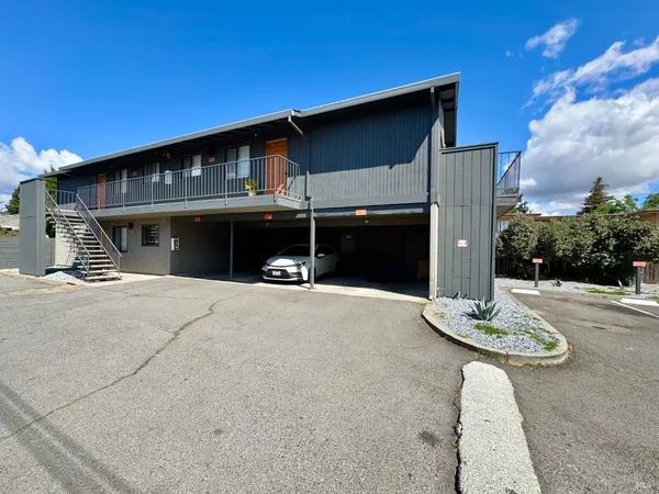 $1,999,000 | 2831 Soscol Avenue, Napa, CA 94558