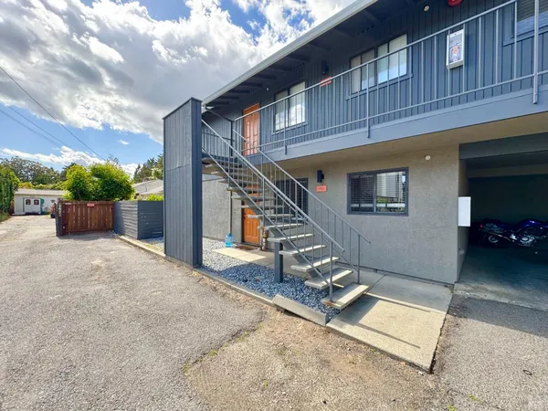 $1,999,000 | 2831 Soscol Avenue, Napa, CA 94558