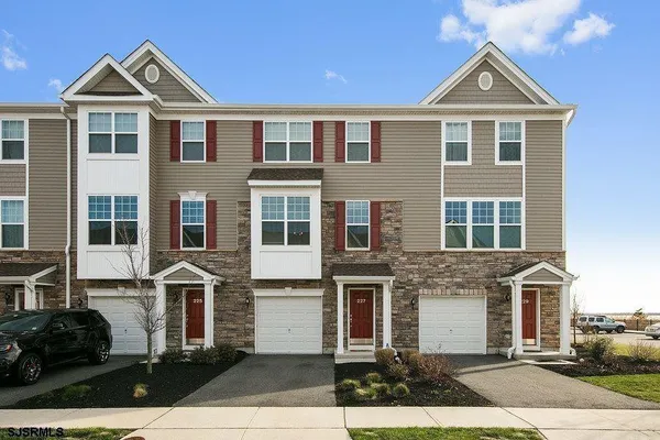 $2,995 | 227 Mallard Lane, Unit 227, Egg Harbor Township, NJ 08232