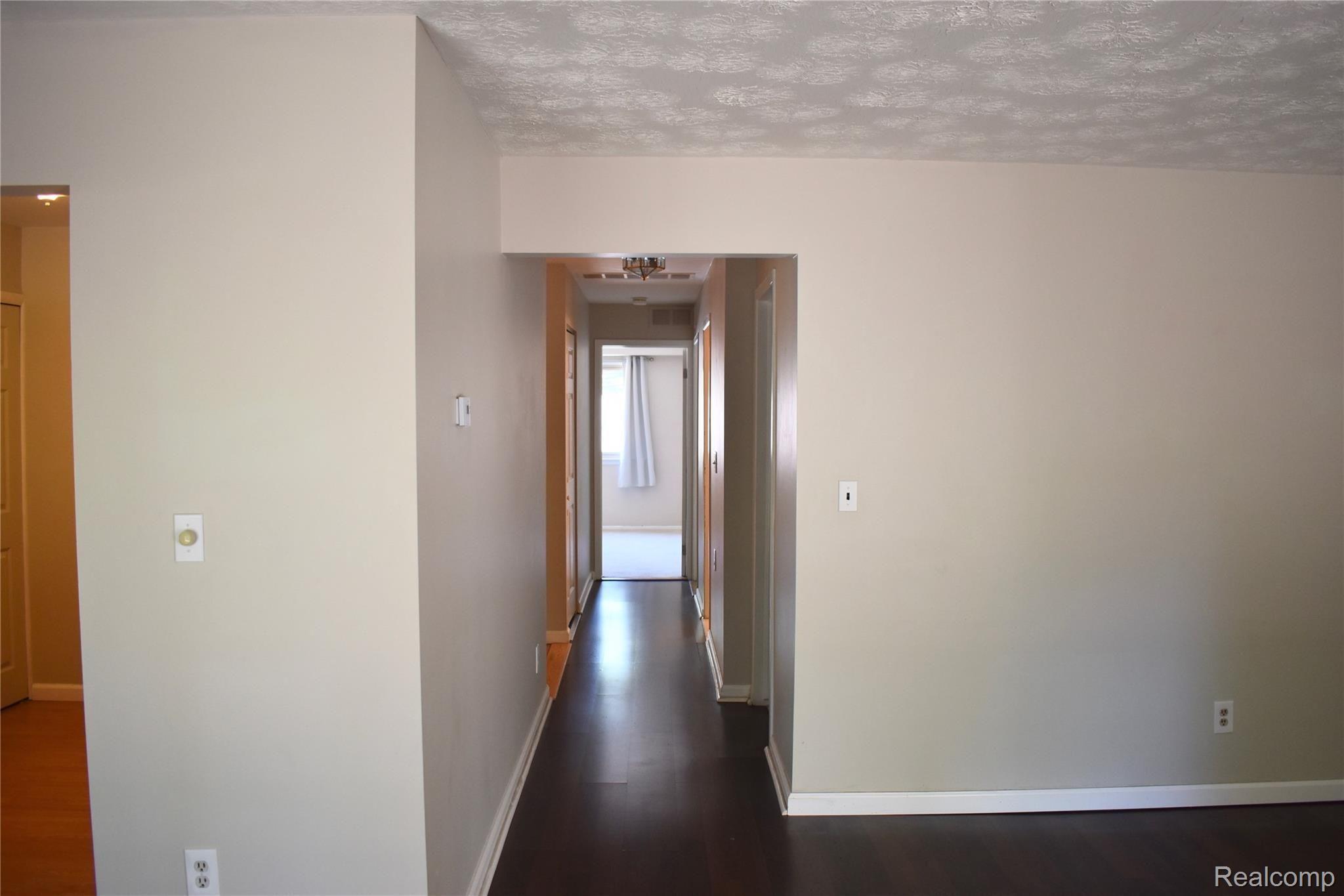1687 Riverside Drive Rochester, MI 48309 - Photo 31 of 58 DSC_0763.jpg