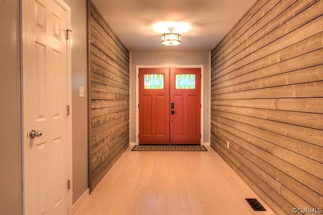 24464 Cabin Point Road Disputanta, VA 23842 - Photo 4 of 48 Gallery Image 4