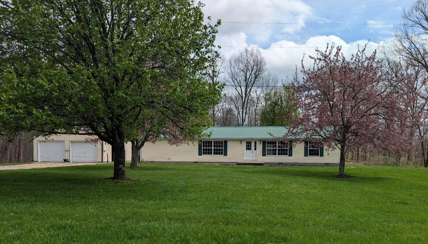 5032 Nell Lee Road Bennington, IN 47011 - Photo 2 of 46
