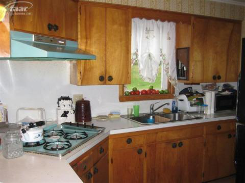 8174 Lansing Road Durand, MI 48429 - Photo 3 of 10 20125230-2.JPG