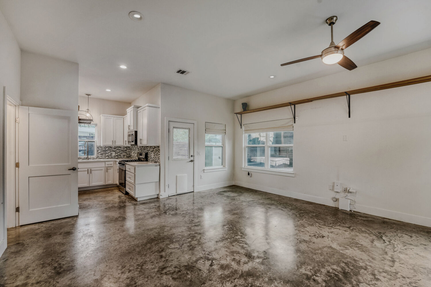 1134 Chicon Street, Unit B Austin, TX 78702 - Photo 4 of 17