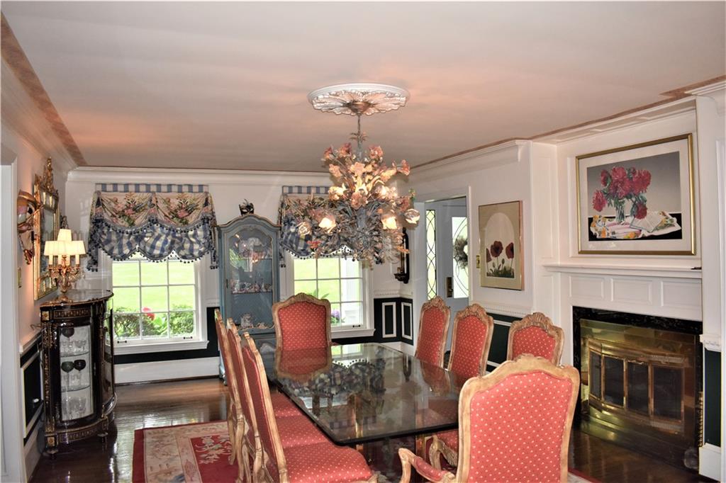 858 Larchmont Road Pittsburgh, PA 15243 - Photo 5 of 25 Gallery Image 5